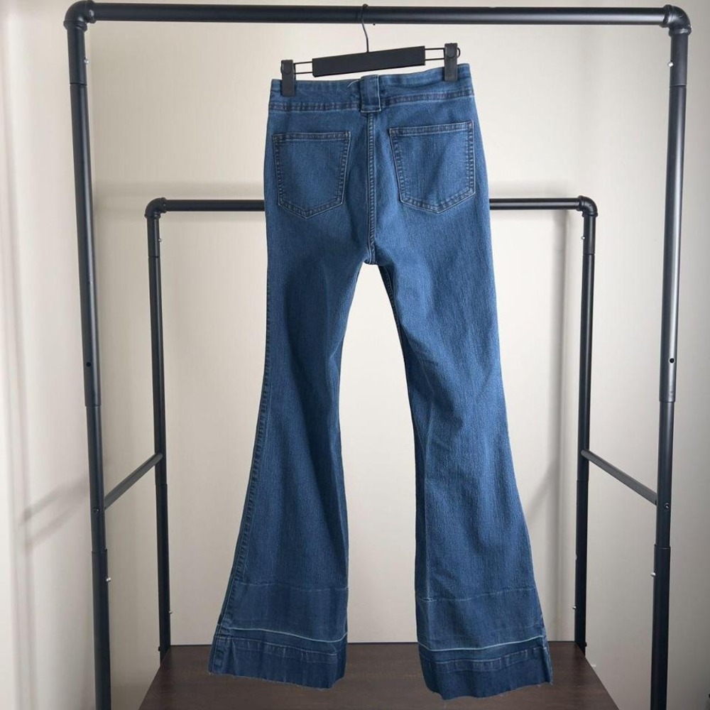Women's Denim Flare Jean Forever 21 Size Small wt vertically elongated pockets - Picture 3 of 8